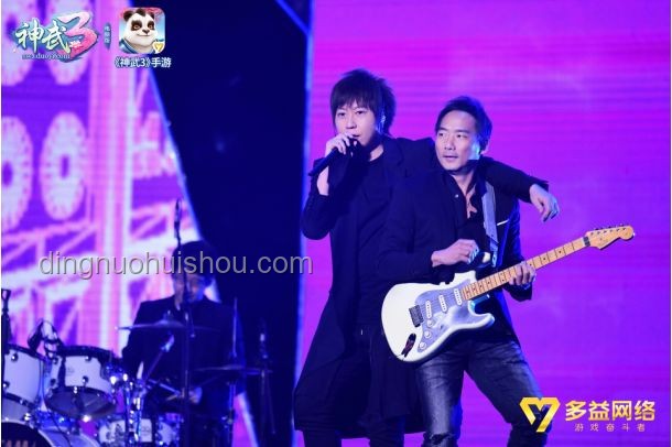 “锡纸抹胸”事件背后的娱乐营销新风向：刘宇宁与时尚边界的探索